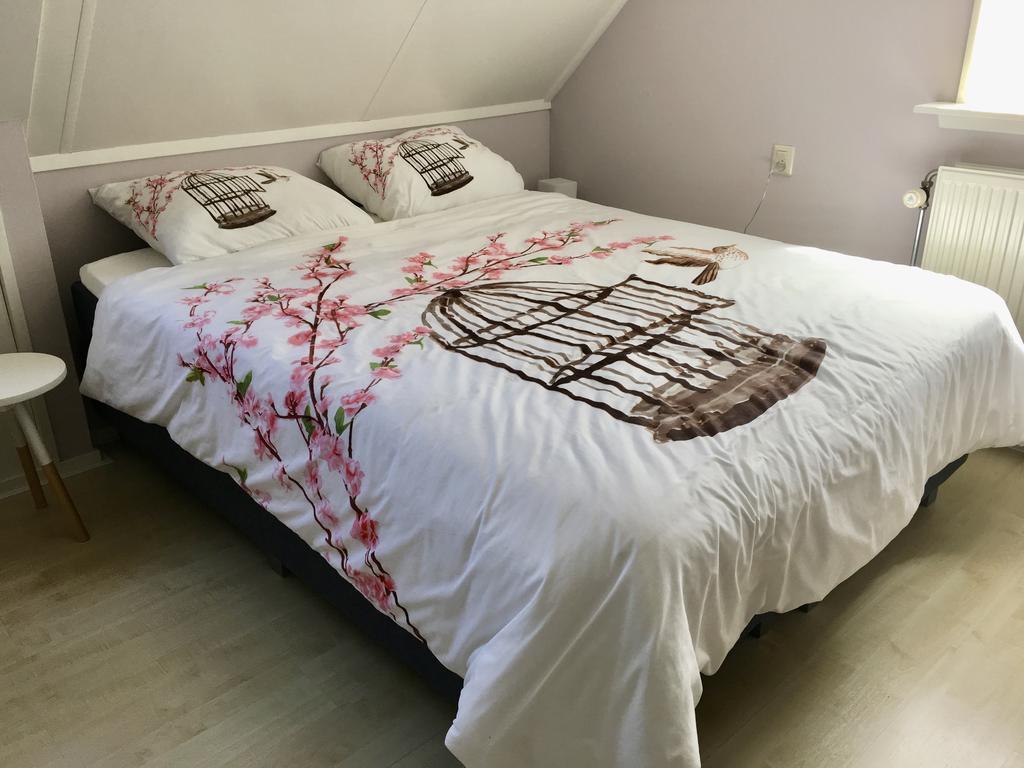 Bed And Breakfast De Lijster Zuid-Scharwoude Exterior foto